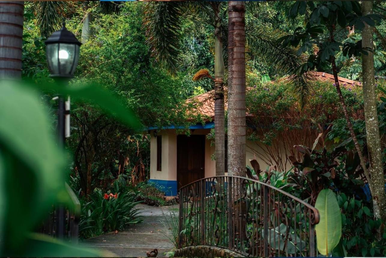Hotel Boutique Casona Del Cafetal And Lakeside Restaurant Cachí Exteriör bild