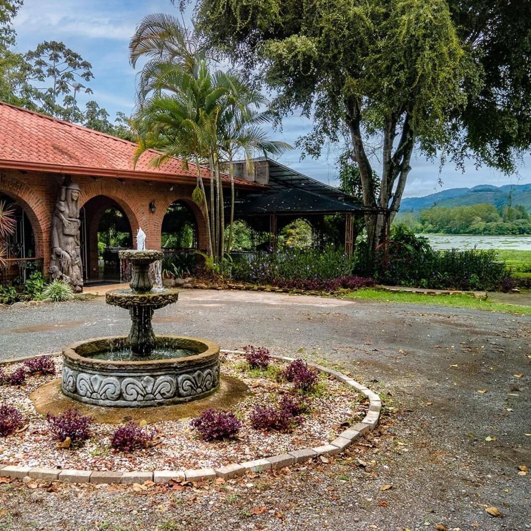 Hotel Boutique Casona Del Cafetal And Lakeside Restaurant Cachí Exteriör bild